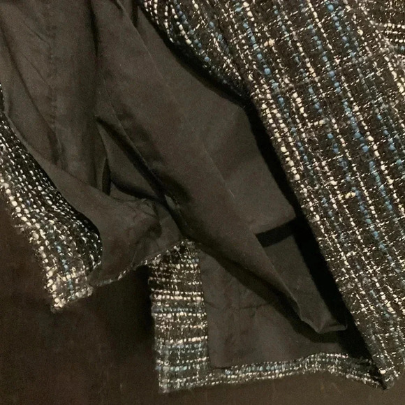 Ann Taylor skirt 4P - Picture 4 of 7